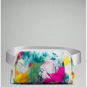 Lululemon Everywhere Belt Bag No Limit White - Brand new with tags